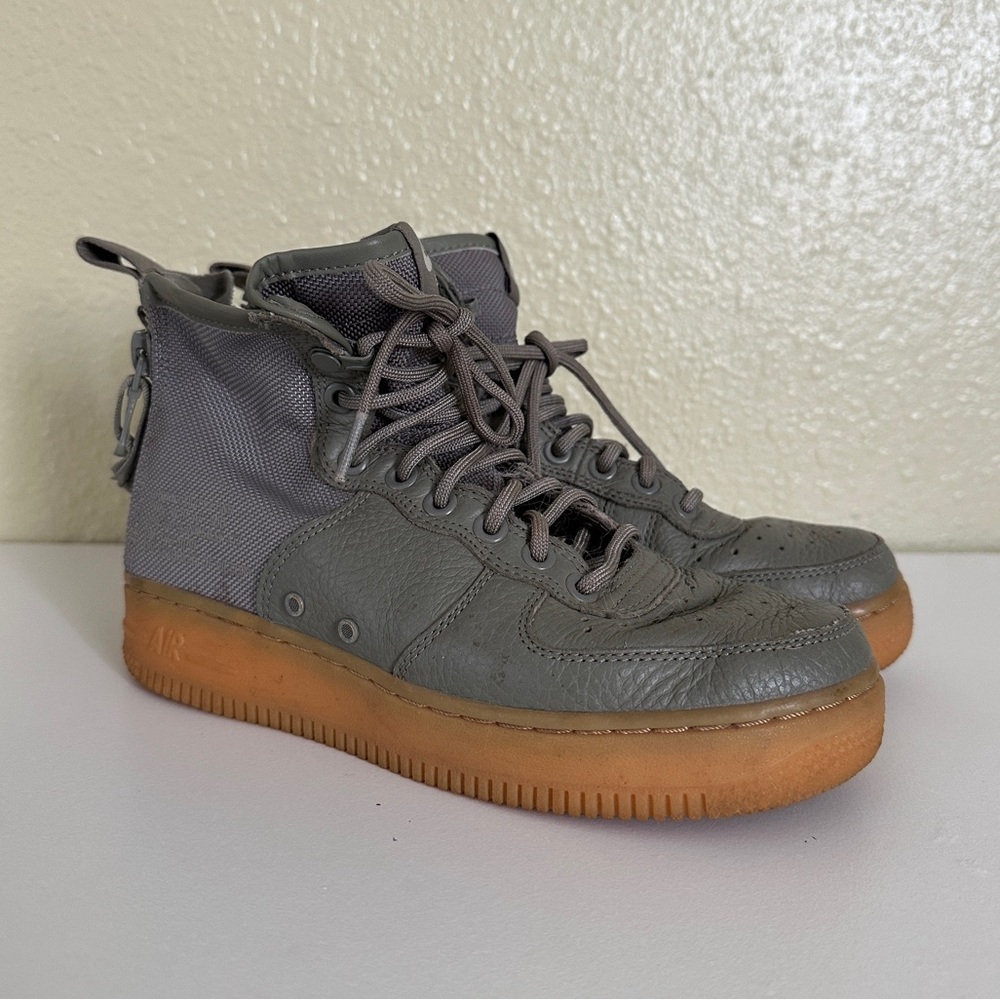 Nike SF Air Force 1 Urban Utility Dark Stucco Women’s Size 6